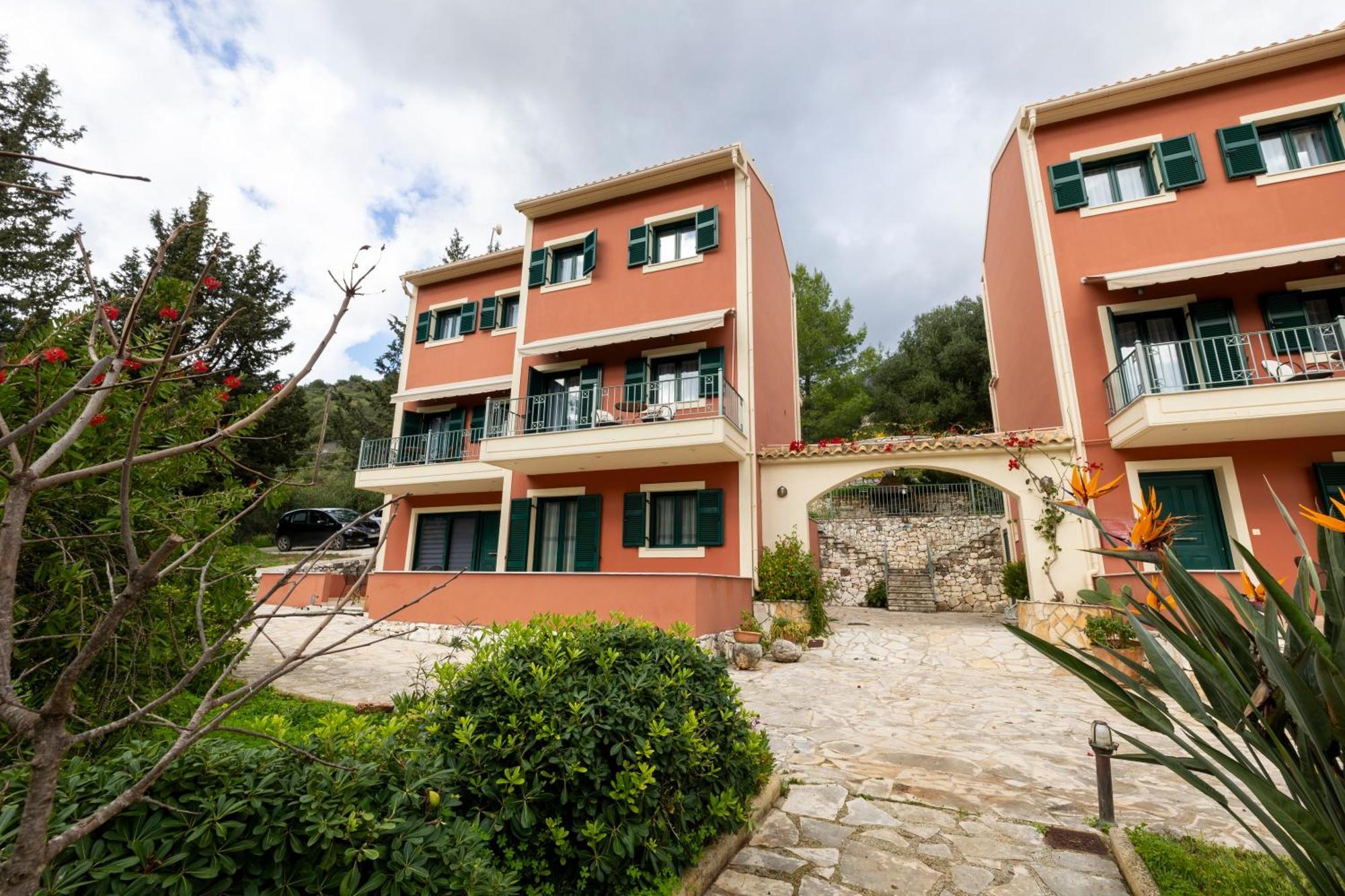 Vivi'S Apartments Agia Efimia Esterno foto